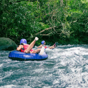 Tubing por el río